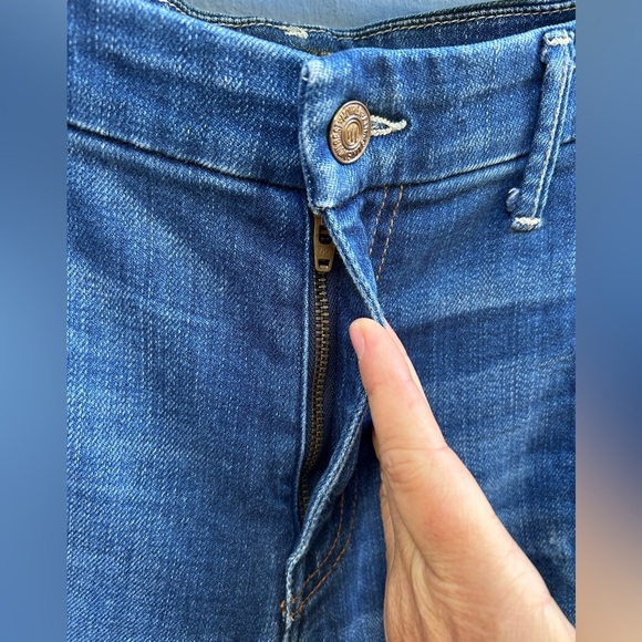 Mother The Drama High-Rise Flare Jeans, size 28 - Picture 5 of 11